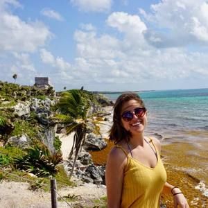 Meet your Posher, Amelia